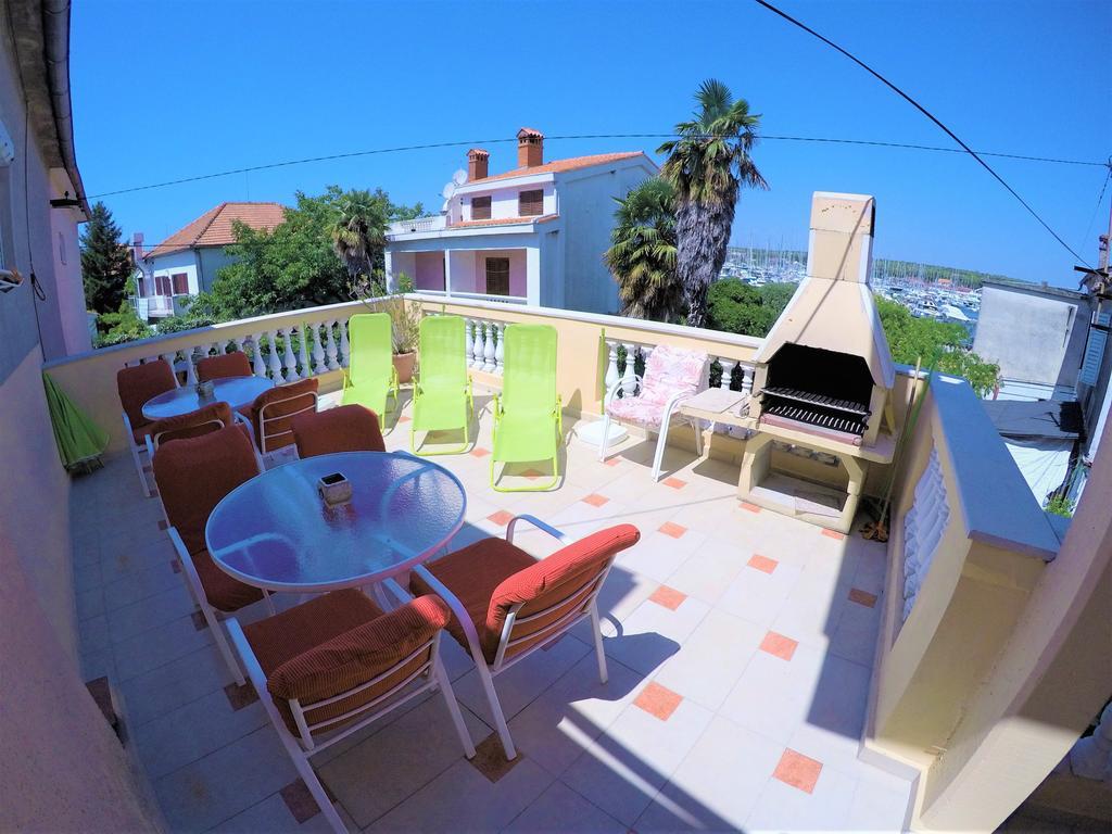 Orange City Apartment'S Repic Biograd Na Moru Zewnętrze zdjęcie