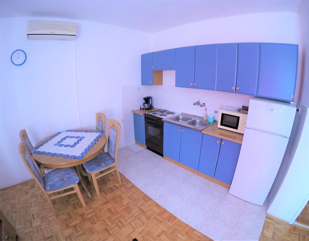 Orange City Apartment'S Repic Biograd Na Moru Zewnętrze zdjęcie